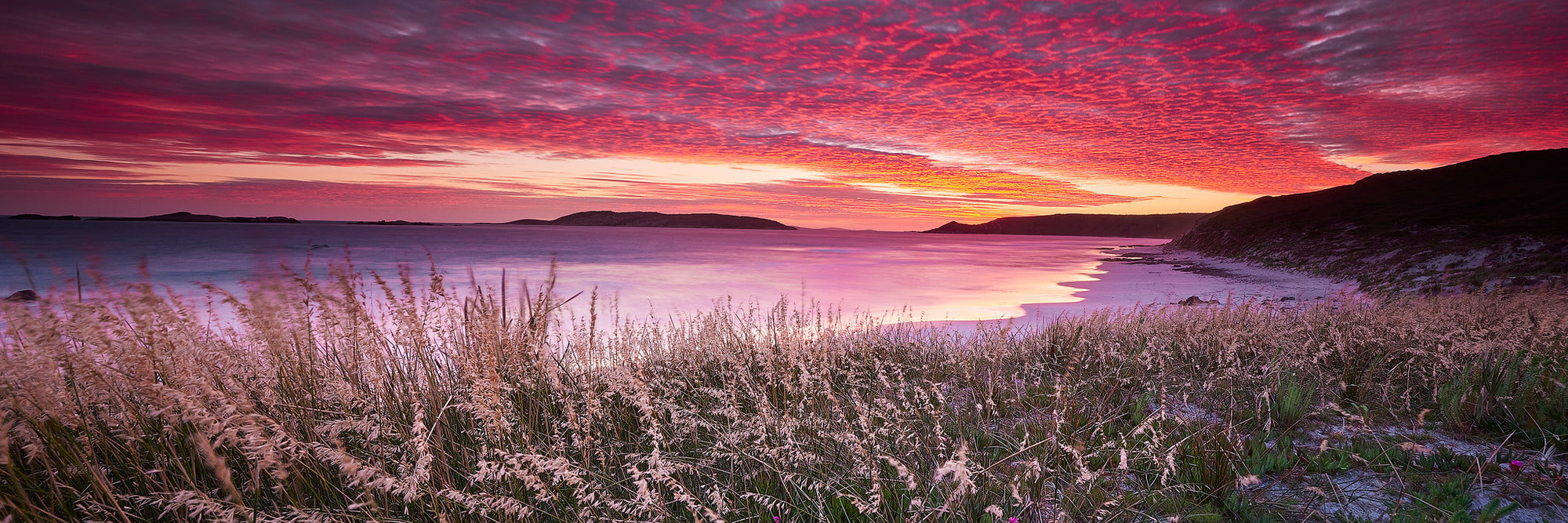 Dolphin Cove | Magic Red Pano | Esperance