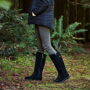 Emu Moonta tall waterproof sheepskin winter boots black colour side zip